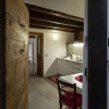 Отель Wood and Stone Apartment in the historical center, фото 5