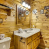 Отель Ern854 - Wagon Wheel Lodge - Great Location! Close To All The Action! 9 Bedroom Cabin by RedAwning, фото 21
