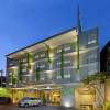 Отель Whiz Hotel Malioboro Yogyakarta, фото 1
