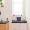 Отель Bright Studio Walk Score 91 Wi-fi Sleeps 2, фото 1