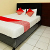 Отель OYO 93136 Hotel Santo Djaya 2, фото 3