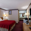 Отель Howard Johnson Hotel & Conference Center by Wyndham Salem, фото 4