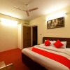 Отель OYO 13586 Hotel Monarch, фото 7