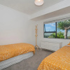Отель Manuka Bach - Matarangi Holiday Home, фото 5
