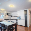 Отель Old Town 3 Bedroom Presidential Loft, фото 3