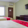 Отель RedDoorz Plus near Pantai Barat, фото 4