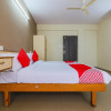 Отель OYO 18505 Hotel Rukmini, фото 10