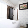Отель Best Location And Comfy 2Br At Tamansari Papilio Apartment, фото 8