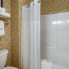 Отель Comfort Inn & Suites Cambridge, фото 8