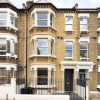 Отель Pleasant, Intimate Flat With Backyard in Battersea, фото 7