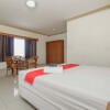 Отель RedDoorz Plus near Taman Siring, фото 7