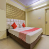 Отель OYO 9209 Hotel Garden Villa, фото 8