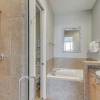 Отель Pensacola Beach Penthouse w/ View + Pool Access!, фото 10