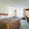 Отель Rodeway Inn & Suites Greensboro Southeast, фото 35