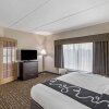 Отель La Quinta Inn & Suites by Wyndham Sarasota - I75, фото 5