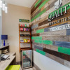 Отель Quality Inn & Suites, фото 2