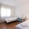 Отель Spacious & Quiet 4 Bedroom Apartment, фото 17