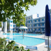 Отель Luminous Flat in Residence With Pool, фото 9