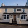 Отель Manorbier Castle Inn Bay Room в Джеймстаун