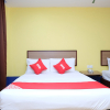 Отель Golden Terminal Lodge by OYO Rooms, фото 23