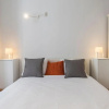 Отель LovelyStay - Downtown Cosy Wonder, фото 5
