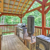 Отель Smoky Mountain Cabin w/ Hot Tub & Outdoor Kitchen, фото 4