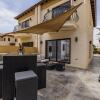 Отель NEW Modern 2 Bedroom Townhome Gold Coast, фото 23