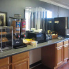 Отель Rodeway Inn & Suites, фото 12