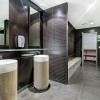 Отель Low floor - Sleeps 8 - Circle on Cavill - Wow Stay, фото 19