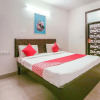 Отель OYO 71197 Five Star residency, фото 7