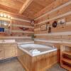 Отель Nestled Inn- One Bedroom Cabin, фото 10