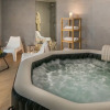 Отель Apartments with Event Space & Hot Tub, фото 12