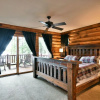 Отель Lumberjack Lodge 5 Bedroom Home by RedAwning, фото 7