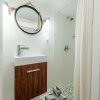 Отель Honey Suite - Luxury Bed - Peaceful and Quiet Central D.C., фото 7