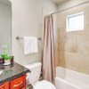 Отель Downtown Houston Vacation Rental Near Stadiums, фото 9