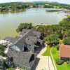 Отель Lavish Lake House, Near Vineyards + Marinas!, фото 21
