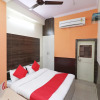 Отель OYO 24172 Hotel Jp Heights, фото 2