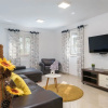 Отель Detached Holiday Home With Swimming Pool, Near the Beach, фото 13