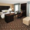 Отель Hampton Inn & Suites by Hilton Brantford Conference Centre, фото 4