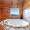 Отель Lookout Ridge 3 Bedroom Home with Hot Tub, фото 5