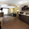 Отель La Quinta Inn & Suites by Wyndham Atlanta Stockbridge, фото 12