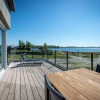 Отель Modern Villa With Lake Veere Views, фото 22