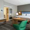 Отель Hampton Inn & Suites Raleigh Midtown, фото 3