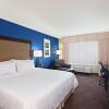 Отель Holiday Inn Express & Suites Tacoma Downtown, фото 6