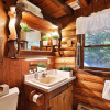 Отель The Zack Family Cabin, 3BR/2BA perfect family getaway!, фото 6