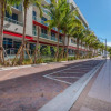 Отель CH Luxury Condos & Studios On The Beach, фото 4