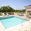 Отель Retreat Guesthouse Luxury Suites, фото 16
