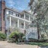 Отель 169 Porte Maillot 5 Br Home by RedAwning в Дебордье-Колони
