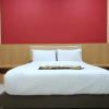 Отель OYO 89691 Hotel Puteri Miqaila, фото 8