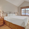 Отель Bright + Scenic 2br - 7ppl Steps To Ski Lifts + Main Street 2 Bedroom Condo by RedAwning, фото 18